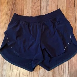 Lululemon find your pace shorts!